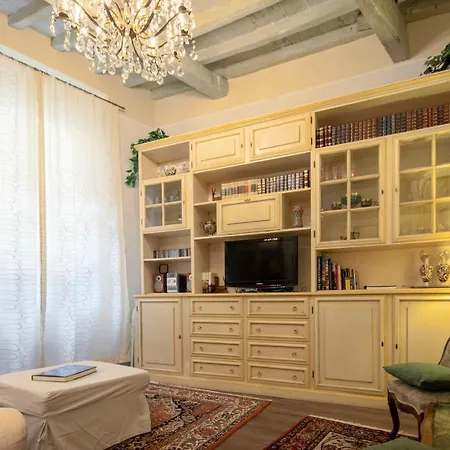 Apartment Tornabuoni Chic *