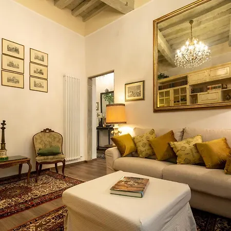 Tornabuoni Chic Apartment *