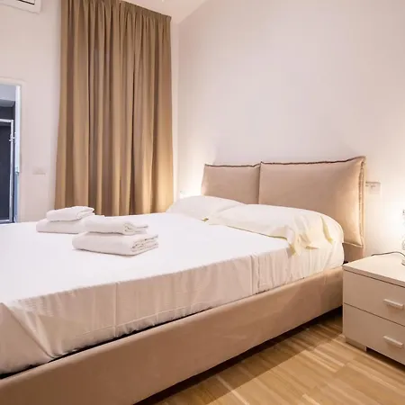 Bargello Modern By Mmega Apartment