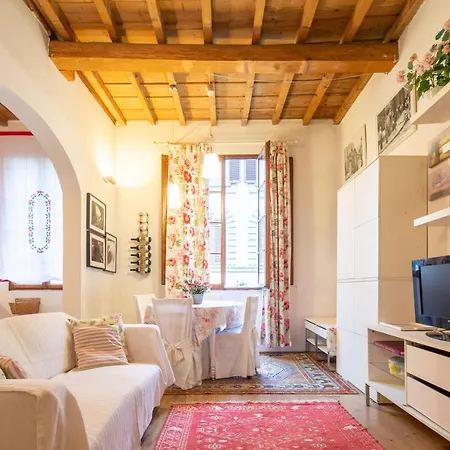 Colonna Romantic Apartment