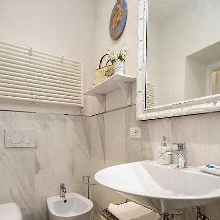 Tornabuoni Chic Apartment *