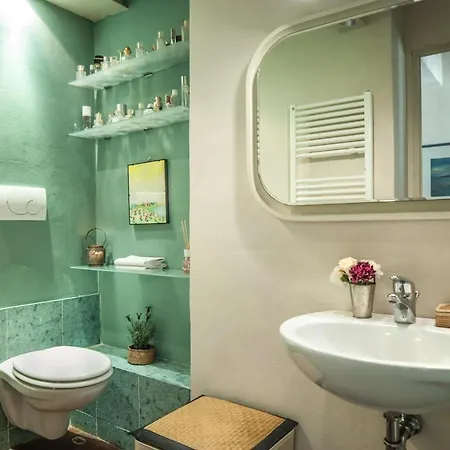 Venus Roof Apartment