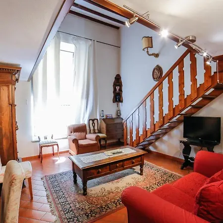 Traditional Close To The Duomo - Private Yard! Apartment