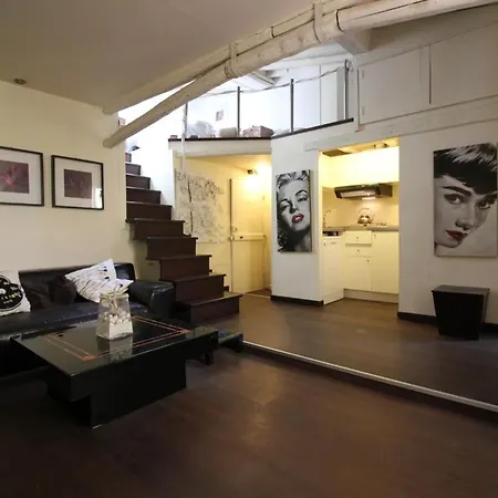 Apartment Fashion 76 *
