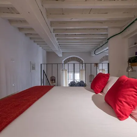 Parione Apartment *