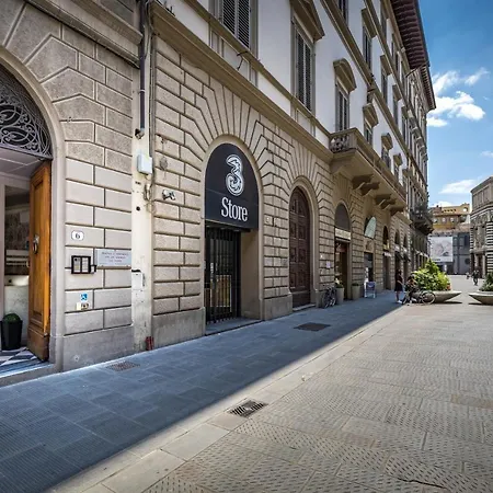Martelli 6 & Bed and breakfast 3*